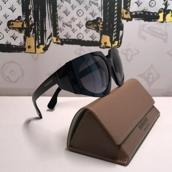 New Authentic Burberry BE4306 3001 Black Sunglasses